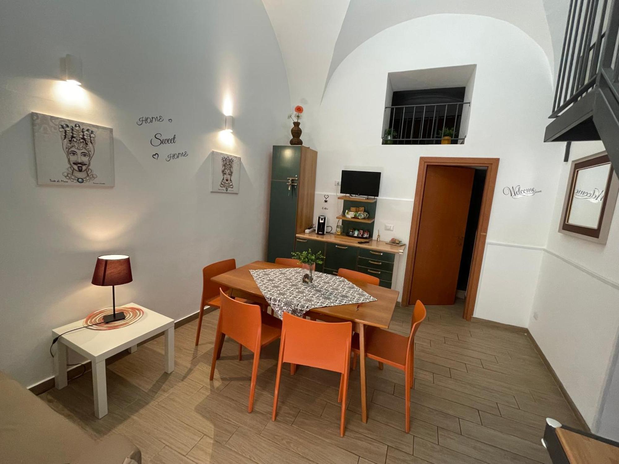 Due Passi Dal Centro Apartment คาตาเนีย ภายนอก รูปภาพ
